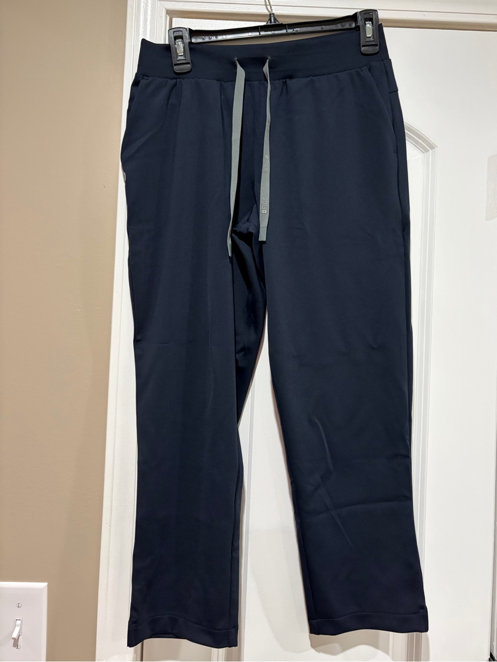 Women’s FIGS scrub pants